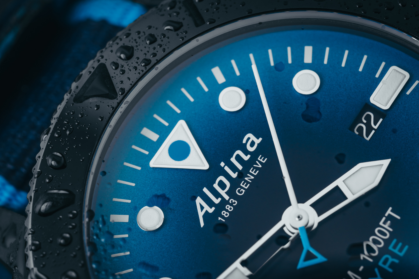 一款由海洋塑料制成的潛水表Alpina Seastrong Gyre